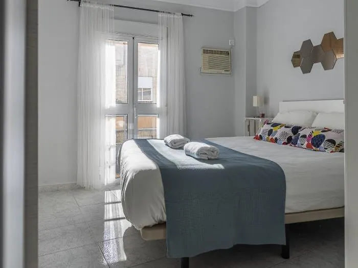 Pureza Dreams De Sevilla Oasis En Triana 세비야